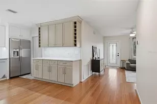 205 SE Monroe Cir N, Saint Petersburg, FL 33703 - Photo 8