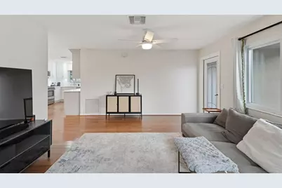 205 SE Monroe Circle N, Saint Petersburg, FL 33703 - Photo 4
