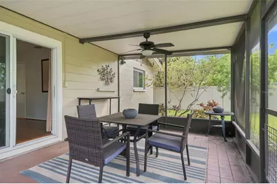 205 SE Monroe Circle N, Saint Petersburg, FL 33703 - Photo 22