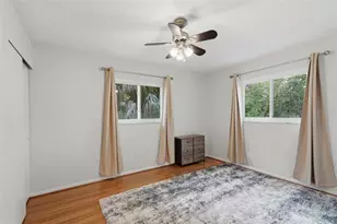205 SE Monroe Cir N, Saint Petersburg, FL 33703 - Photo 16
