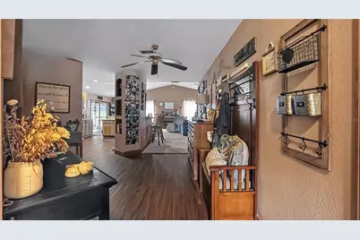 706 Murray Circle, Lady Lake, FL 32159 - Photo 2