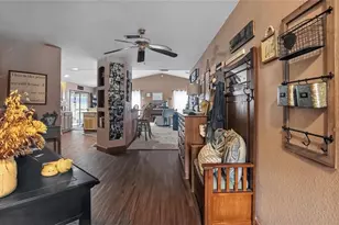 706 Murray Ln, Lady Lake, FL 32159 - Photo 2