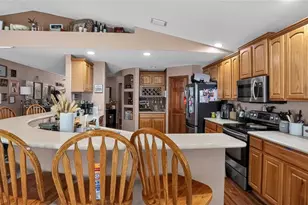 706 Murray Ln, Lady Lake, FL 32159 - Photo 8