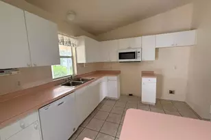 208 Aragon Ln, Lady Lake, FL 32159 - Photo 4