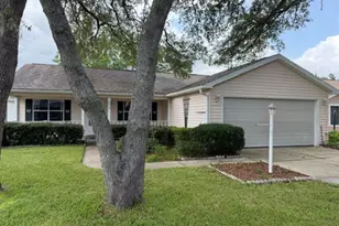 208 Aragon Ln, Lady Lake, FL 32159 - Photo 1