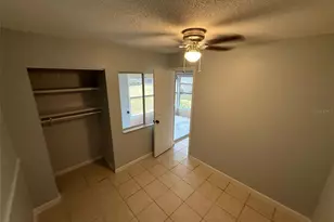 586 Bahia Cir, Ocala, FL 34472 - Photo 10