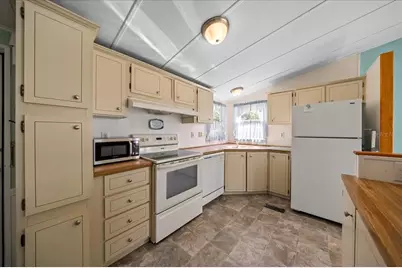 13082 SE 47th Court, Belleview, FL 34420 - Photo 10