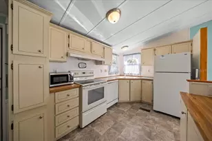 13082 SE 47th Ct, Belleview, FL 34420 - Photo 10