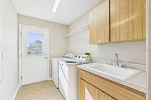 10482 S Clint Loop, Floral City, FL 34436 - Photo 8
