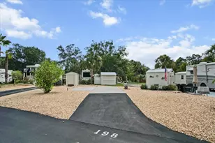 10173 Suncoast Blvd, Crystal River, FL 34428 - Photo 1
