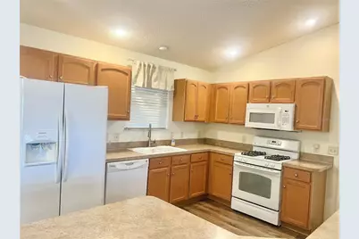 1704 Lisette Way, The Villages, FL 32162 - Photo 6