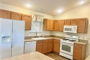 1704 Lisette Way, The Villages, FL 32162 - Photo 6
