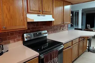 10119 E Bass Cir, Inverness, FL 34450 - Photo 6