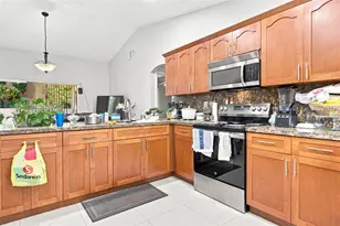 13501 SW 17th Ct, Miramar, FL 33027 - Photo 16