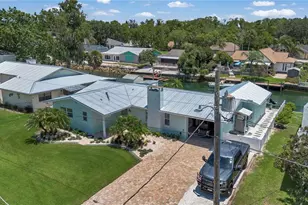 1409 SE 4th Ave, Crystal River, FL 34429 - Photo 8