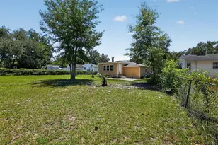 5503 Lakewood Cir E, Jacksonville, FL 32207 - Photo 10
