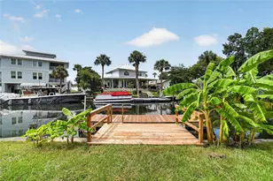 232 SE Kings Bay Dr, Crystal River, FL 34429 - Photo 4