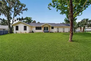 232 SE Kings Bay Dr, Crystal River, FL 34429 - Photo 1