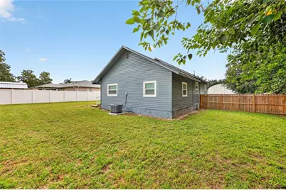 705 NW 64th Place, Ocala, FL 34475 - Photo 8