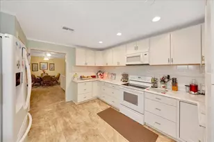 66 S Desoto St, Beverly Hills, FL 34465 - Photo 14