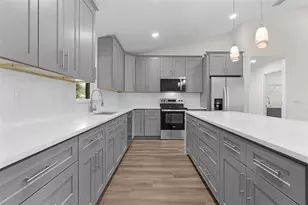 8277 SE 158th St, Summerfield, FL 34491 - Photo 6