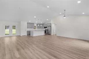 8277 SE 158th St, Summerfield, FL 34491 - Photo 4