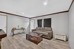 259 Oak St, Hawthorne, FL 32640 - Photo 4