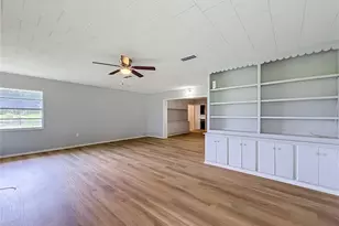 11900 SE Sunset Harbor Rd, Weirsdale, FL 32195 - Photo 10