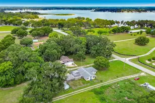 11900 SE Sunset Harbor Rd, Weirsdale, FL 32195 - Photo 1