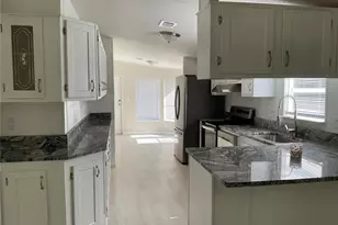4398 NE 130th Ct, Silver Springs, FL 34488 - Photo 10