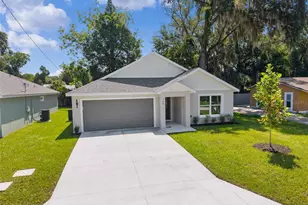 740 Powell St, Wildwood, FL 34785 - Photo 2