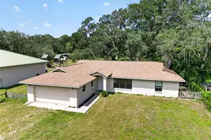 9590 SE 190th Ct, Ocklawaha, FL 32179 - Photo 2