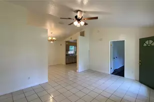 2717 NE 17th Ave, Ocala, FL 34470 - Photo 2