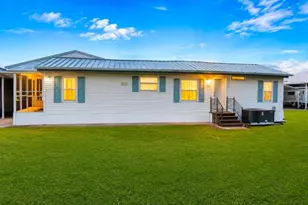 5951 SE 158th Ct, Ocklawaha, FL 32179 - Photo 1