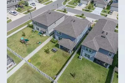 29908 Marquette Avenue, Wesley Chapel, FL 33545 - Photo 38