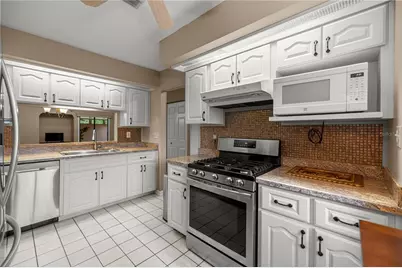 2052 SE 37th Court Circle, Ocala, FL 34471 - Photo 6