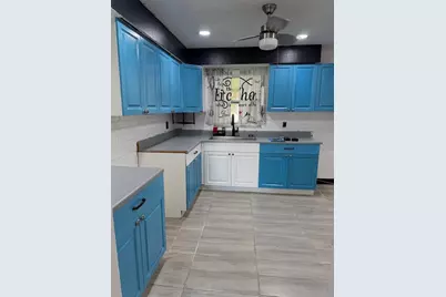 501 Palm Avenue N, Saint Petersburg, FL 33703 - Photo 8