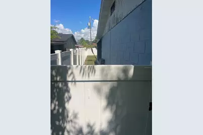 501 Palm Avenue N, Saint Petersburg, FL 33703 - Photo 16