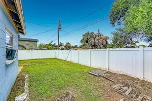 501 Palm Ave N, Saint Petersburg, FL 33703 - Photo 54