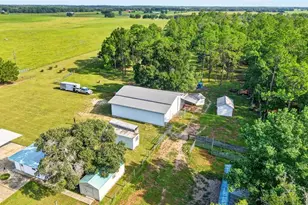 20500 NW 27 St, Morriston, FL 32668 - Photo 18