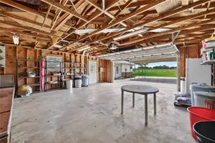 20500 NW 27 St, Morriston, FL 32668 - Photo 16