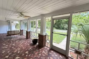 331 SW 3rd St, Bronson, FL 32621 - Photo 2