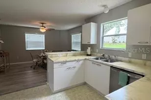 335 San Marino Dr, Lady Lake, FL 32159 - Photo 12