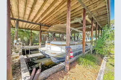 536 NW 9th Avenue, Crystal River, FL 34428 - Photo 6