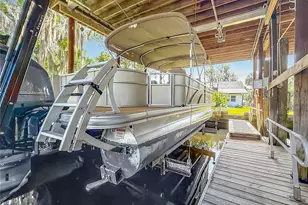 536 NW 9th Ave, Crystal River, FL 34428 - Photo 8