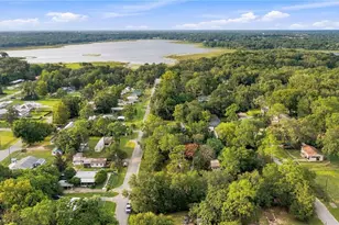 11945 SE 99th Ct, Belleview, FL 34420 - Photo 2