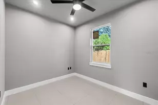 724 W Crescent Dr, Lakeland, FL 33805 - Photo 14