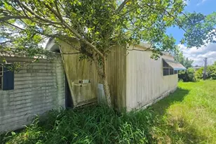 1404 Highland Ave, Tavares, FL 32778 - Photo 32