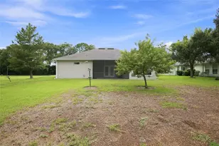 555 Dowling Cir, Lady Lake, FL 32159 - Photo 4
