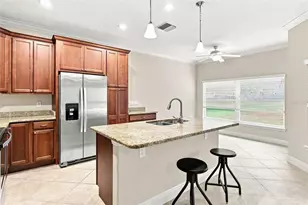 555 Dowling Cir, Lady Lake, FL 32159 - Photo 14